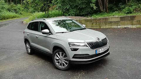 Der kompakte Karoq ist der legitime Nachfolger des über Jahre erfolgreichen Skoda Yeti.