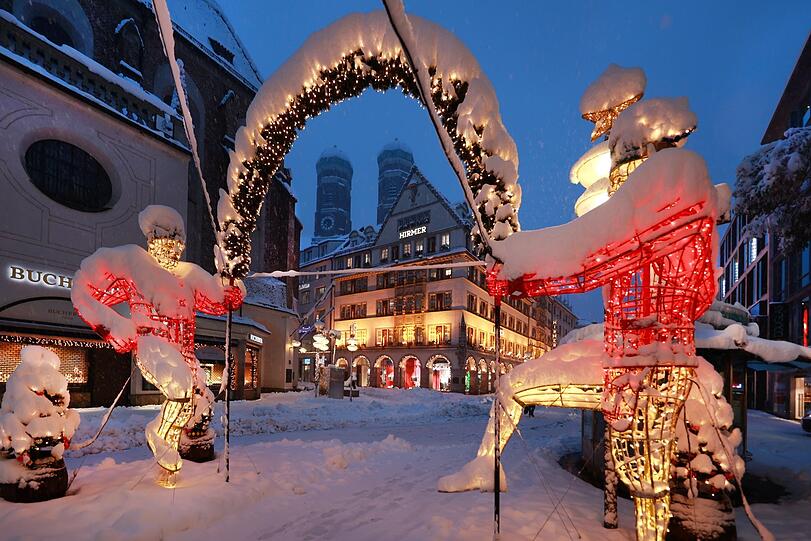 Samstag, 2. Dezember, ganz in der Früh: Die Altstadt hat sich in eine einzigartige Winter-Idylle verwandelt.