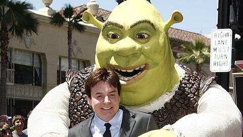 Mike Myers leiht im Original "Shrek" seine Stimme. Als der beliebte Oger einen Stern auf dem berühmten Walk of Fame bekam, durfte der Schauspieler natürlich nicht fehlen.
