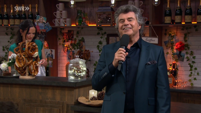 Seit 2018 moderiert Andy Borg den "Schlager-Spaß" im SWR. Mit dabei ist regelmäßig Bar-Dame Almuth.