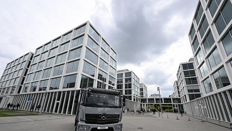 Daimler Truck will die Kosten in Deutschland senken.