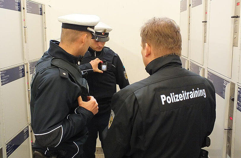 Ab Freitag werden mobile Körperkameras am Münchner Hauptbahnhof getestet.