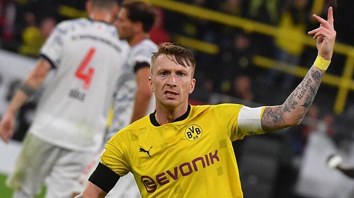 Der BVB startet mit Marco Reus.
