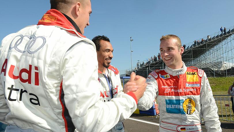 Audi-Fahrer Christopher Haase mit den Bayern-Stars. Audi-Fahrer Christopher Haase mit den Bayern-Stars.