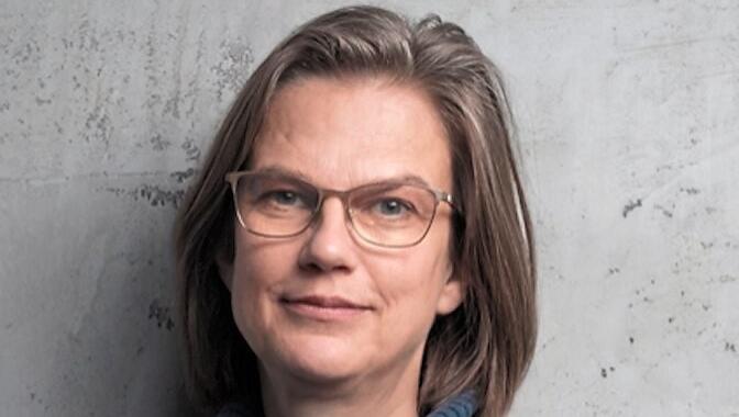 Nicole P&ouml;tter, Professorin f&uuml;r Grundlagen der Sozialen Arbeit mit dem Schwerpunkt Bildungsfragen forscht und lehrt an der Hochschule M&uuml;nchen zu den Lebenswelten von Kindern und Jugendlichen.