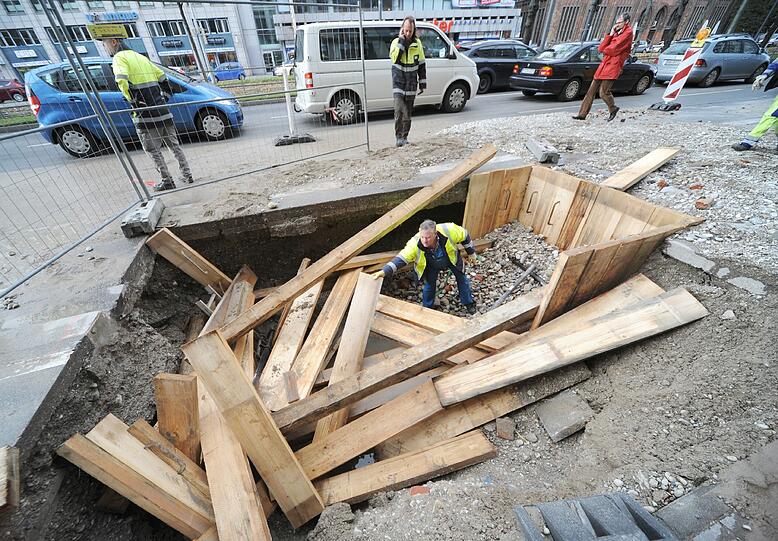 Bilder vom Wasserrohrbruch in der Sonnenstraße