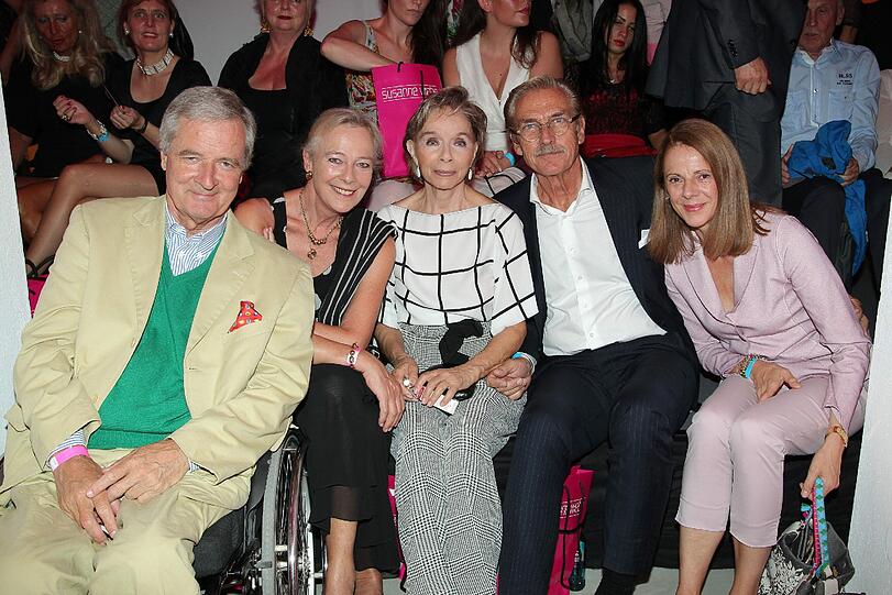 Prinzessin Ursula, Uschi zu Hohenlohe und Mann Prinz Peter, Monika Peitsch und Mann Sven und Isabel Liegl