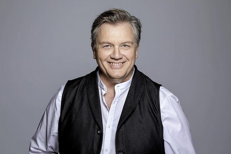 Aber wer thront - wenn auch zweitweise am Rande des Nervenzusammenbruchs und Herzinfarktes - &uuml;ber allem? Hape Kerkeling.