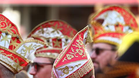 Der Fasching steuert in Bayern auf seinen Höhepunkt zu. (Archivbild) Der Fasching steuert in Bayern auf seinen Höhepunkt zu. (Archivbild)