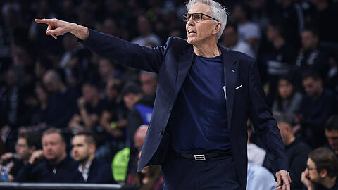 "Wir haben uns in ein Loch gegraben", sagt Bayern-Trainer Gordon Herbert und wei&szlig;, dass er und seine Mannen da nur selbst herauskommen k&ouml;nnen.