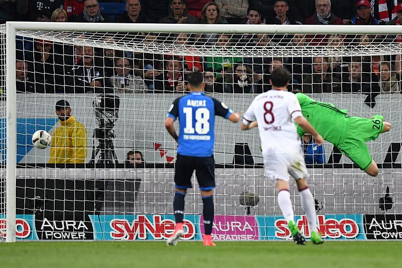 SVEN ULREICH: NOTE 4. Zweiter Einsatz als Neuers Stellvertreter. Und mit einem wahren Welttorhüter-Reflex bei Amiris Schuss (9.). Beim 0:1 durch Kramaric  
vergriff er sich allerdings. Das Ding war haltbar. Wischte dann jedoch Demirbays Schuss sensationell über die Latte (40.).