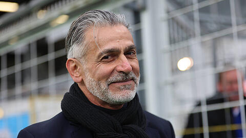 Maurizio Jacobacci wird auch in der kommenden Saison beim TSV 1860 an der Seitenlinie stehen.