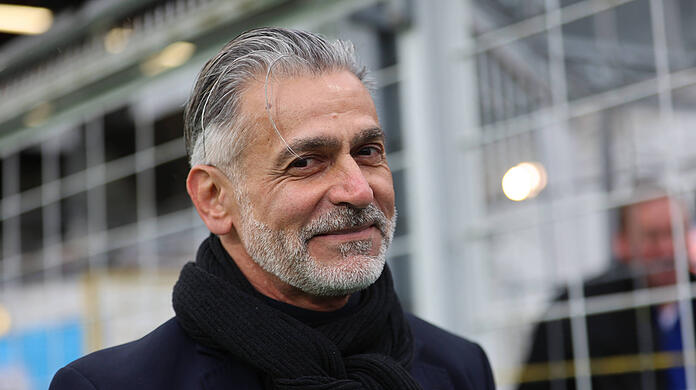Maurizio Jacobacci wird auch in der kommenden Saison beim TSV 1860 an der Seitenlinie stehen.