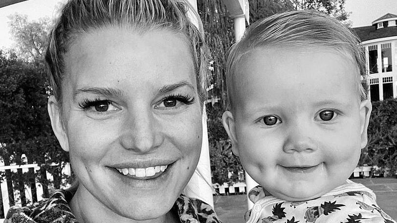 Jessica Simpson ist ganz offensichtlich vernarrt in ihre Tochter
