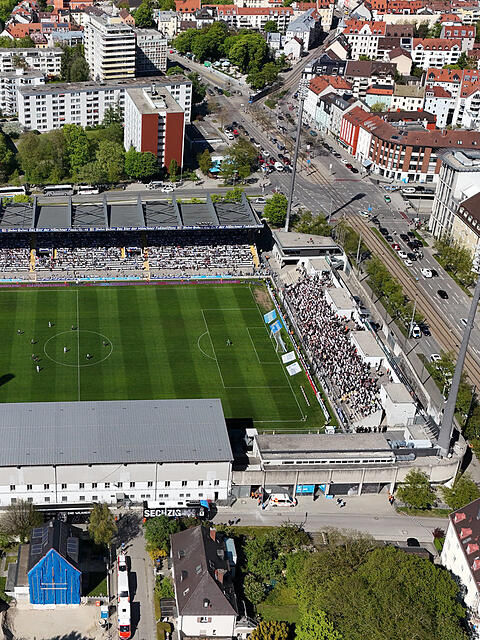 15.000 &ndash; mehr durften in dieser Drittliga-Saison nicht rein ins Gr&uuml;nwalder. Die L&ouml;wen w&uuml;rden gerne auf 25.000 (oder gar noch mehr) erweitern.
