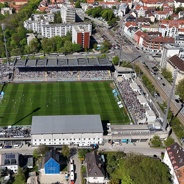15.000 - mehr durften in dieser Drittliga-Saison nicht rein ins Gr&uuml;nwalder. Die L&ouml;wen w&uuml;rden gerne auf 25.000 (oder gar noch mehr) erweitern.