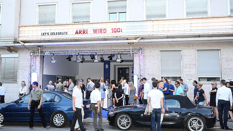 Das Herz der Firma mit Kino in der Türkenstraße. Aber ein Umzug in die neue Parkstadt Schwabing ist bereits beschlossen.