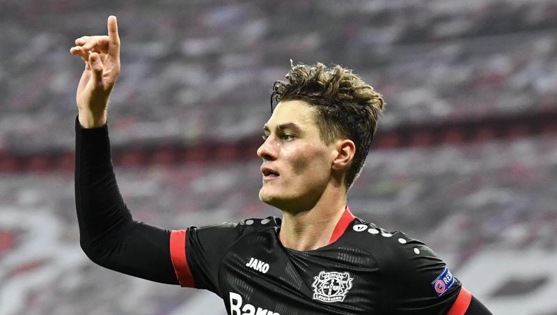 Leverkusens Knipser Patrik Schick widmete sein Tor der verstorbenen Fußballlegende Diego Maradona.