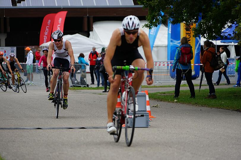 Schwimmen, Radfahren und Laufen - sehen Sie hier Impressionen vom 3MUC Triathlon 2015.