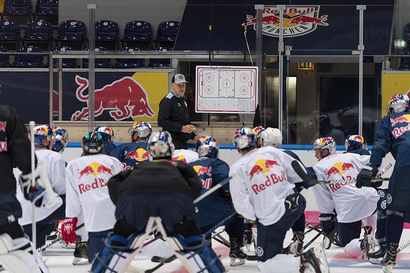 Der EHC ist am Freitag aufs Eis zurückgekehrt - die Bilder vom ersten Training.