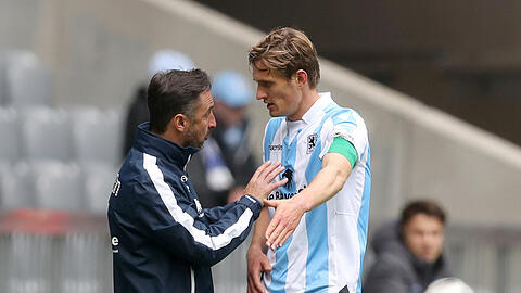 Löwen-Coach Vitot Pereira mit Kai Bülow, einem sehr bisher zehn Kapitäne.