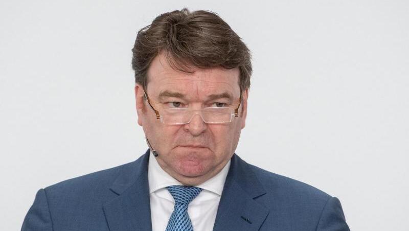 Der neue Audi-Chef Bram Schot sieht seine Aufgabe in einem Umbau des Konzerns. Der neue Audi-Chef Bram Schot sieht seine Aufgabe in einem Umbau des Konzerns.