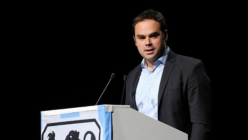 Robert Schäfer ist nicht mehr Geschäftsführer des TSV 1860. Er erklärte seinen Rücktritt. Robert Schäfer ist nicht mehr Geschäftsführer des TSV 1860. Er erklärte seinen Rücktritt.