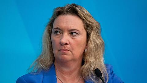 Bayerns Verkehrsministerin Kerstin Schreyer nimmt an einer Pressekonferenz teil. Foto: Sven Hoppe/dpa-POOL/dpa/Archivbild