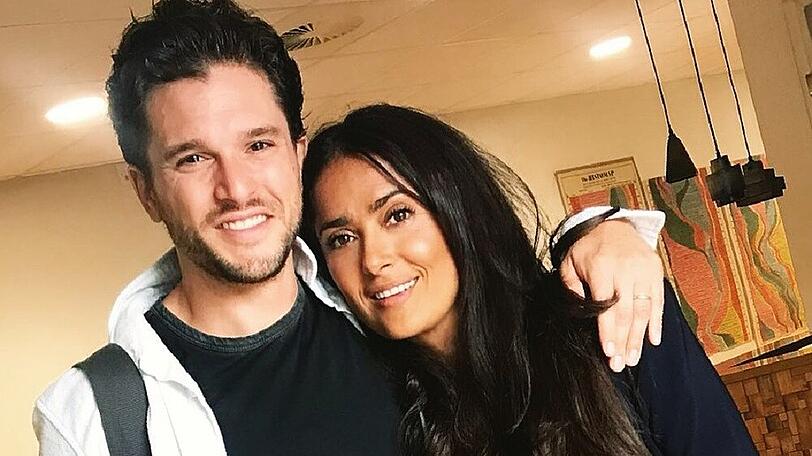 Salma Hayek Arm in Arm mit "Jon Schnee"-Darsteller Kit Harington