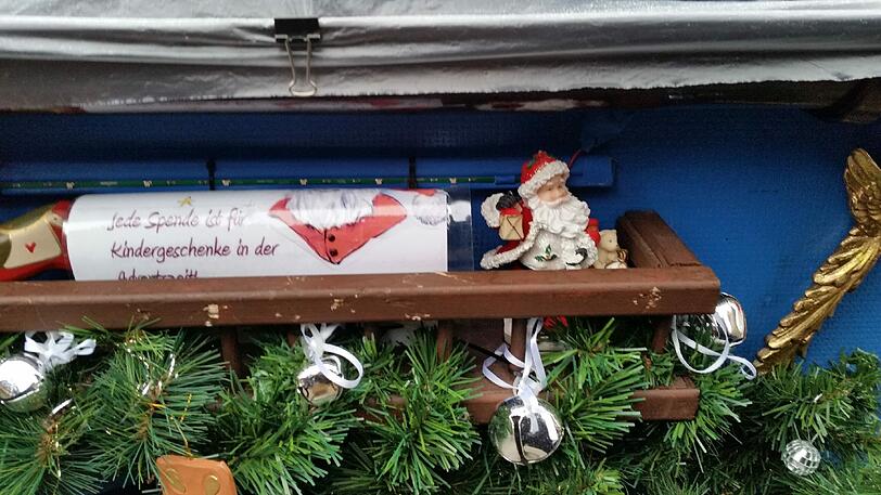 Die gestohlene Weihnachtsmannfigur ist wieder an ihrem Platz.