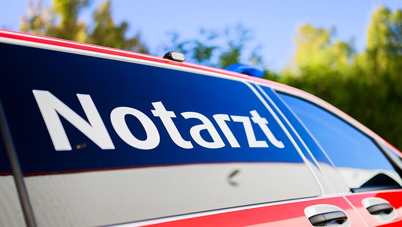 Trotz Reanimation stirbt der 63-Jährige noch an der Unfallstelle. (Symbolbild)