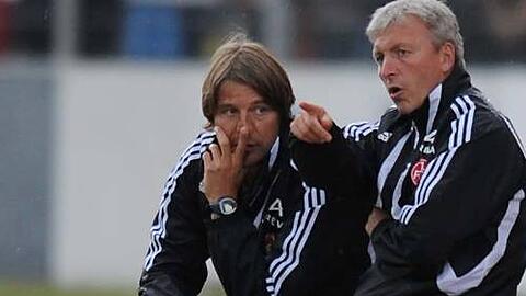 Funken auf einer Wellenlänge: Club-Trainer Michael Oenning und seiner neuer Assistent Armin Reutershahn (rechts).