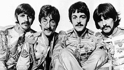 Sebastian Vettel ist ein großer Fan der Beatles. Sebastian Vettel ist ein großer Fan der Beatles.