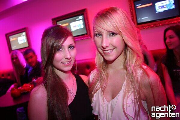 Garden & Restaurant im Crown?s Club (Samstag 17.12.2012). Noch mehr Fotos sehen sie unter: www.nachtagenten.de.