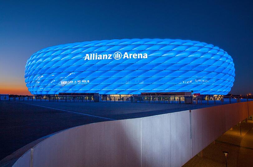München leuchtet: Anlässlich des St. Patrick's Days erstrahlen die Allianz Arena und der Olympiaturm in grün. Sehen Sie hier die schönsten Beleuchtungen der Arena.