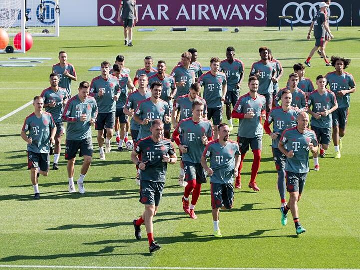 Die Bayern-Spieler beim Training in Doha.