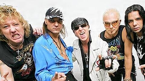 Das sind (noch) die Scorpions: James Kottak (seit 1996, Schlagzeug), Matthias Jabs (seit 1979, Gitarre), Klaus Meine (seit 1969, Sänger), Rudolf Schenker (seit 1965, Gitarre) und Pawel Maciwoda (seit 2003, Bass). Foto: Steve Jennings