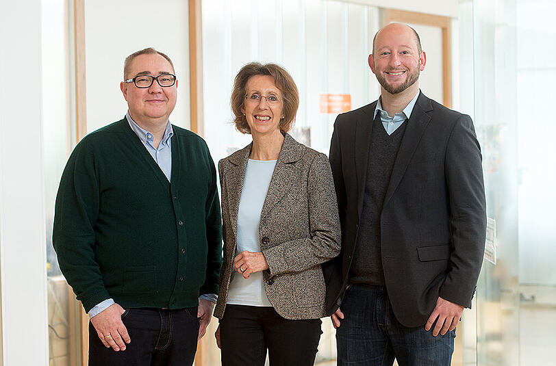 Die Vorsitzenden des Bündnisses: Sylvia Hladky
(Vorstandsmitglied Netzwerk Klimaherbst e.V.), Hermann &bdquo;Beppo&ldquo; Brem (Stadtvorsitzender BÜNDNIS 90/DIE GRÜNEN München) und Andreas Schuster (Bereichsleiter nachhaltige Mobilität Green City e.V.).