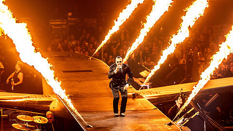 Apache 207 begeisterte seine Fans beim ersten von drei Konzerten in der M&uuml;nchner Olympiahalle - im Herbst 2026 er wieder Arena-Shows spielen.