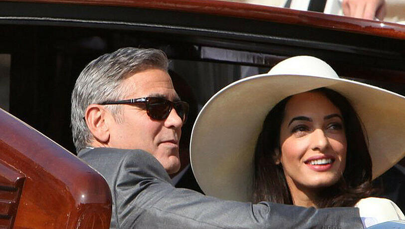 George und Amal Clooney in Venedig, wo sie im September geheiratet hatten George und Amal Clooney in Venedig, wo sie im September geheiratet hatten