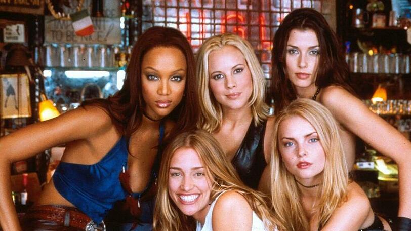 Tyra Banks mit Piper Perabo, Maria Bello, Izabella Miko und Bridget Moynahan (v.l.) in "Coyote Ugly"