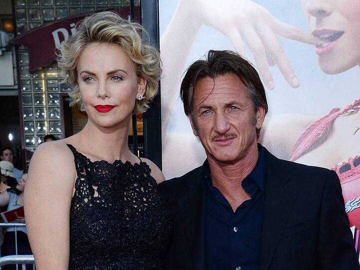 Sean Penn möchte seine Freundin Charlize Theron mit niemandem teilen