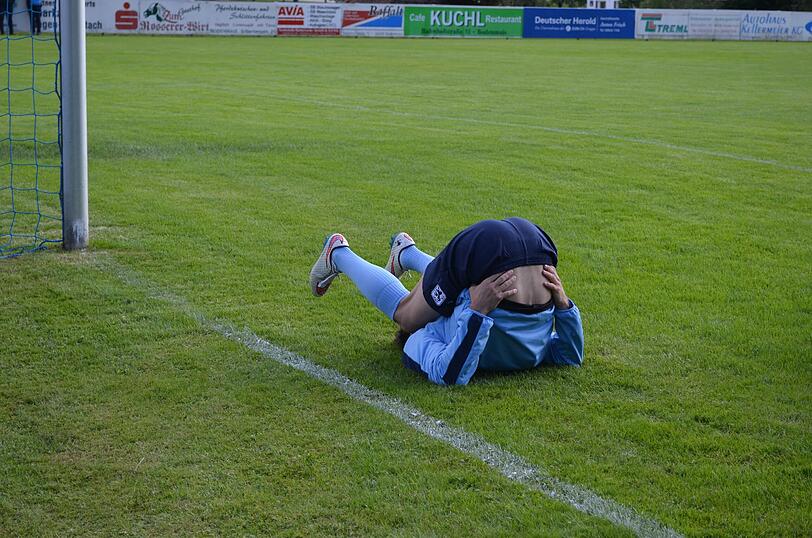 Trainer Torsten Fröhling und Co. in der Saisonvorbereitung bei der Arbeit - der TSV 1860 hat sein erstes Trainingslager in Bodenmais aufgeschlagen.