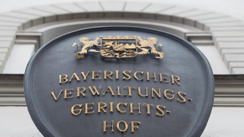 Ein Schild "Bayerischer Verwaltungsgerichtshof". Foto: Peter Kneffel/Archivbild Ein Schild "Bayerischer Verwaltungsgerichtshof". Foto: Peter Kneffel/Archivbild