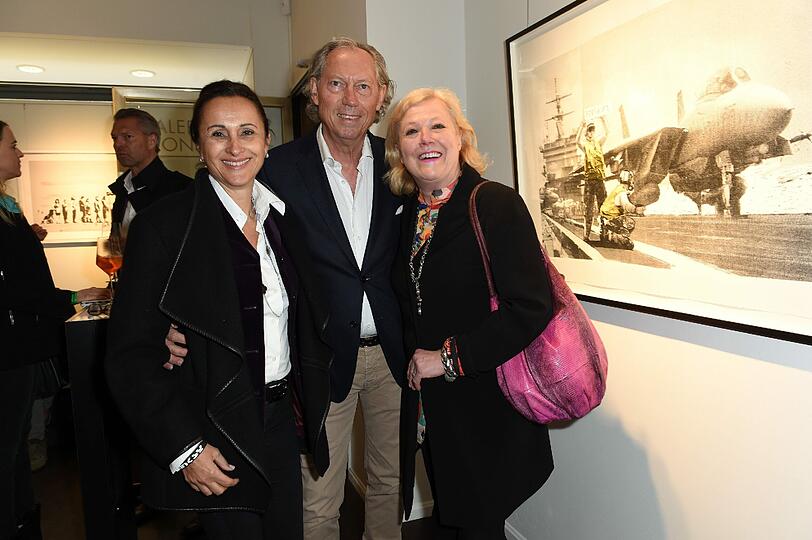 Werner Mang und Frau Sybille mit Susanne Wiebe (r.)