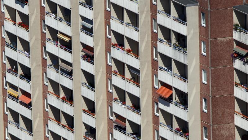 Erstmals leben mehr als 83 Millionen Menschen in der Bundesrepublik. Erstmals leben mehr als 83 Millionen Menschen in der Bundesrepublik.