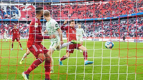 Doppelpacker, Spielentscheider und deshalb natürlich mal wieder Man of the Match bei Bayern: Robert Lewandowski.