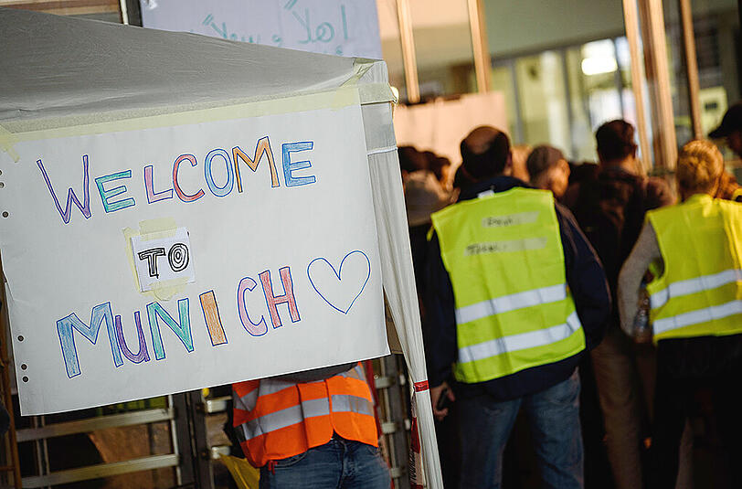 "Welcome to Munich" - die Münchner Bevölkerung wurde für ihr herzliches Engagement im Rahmen des großen Flüchtlingsandrangs ausgezeichnet.