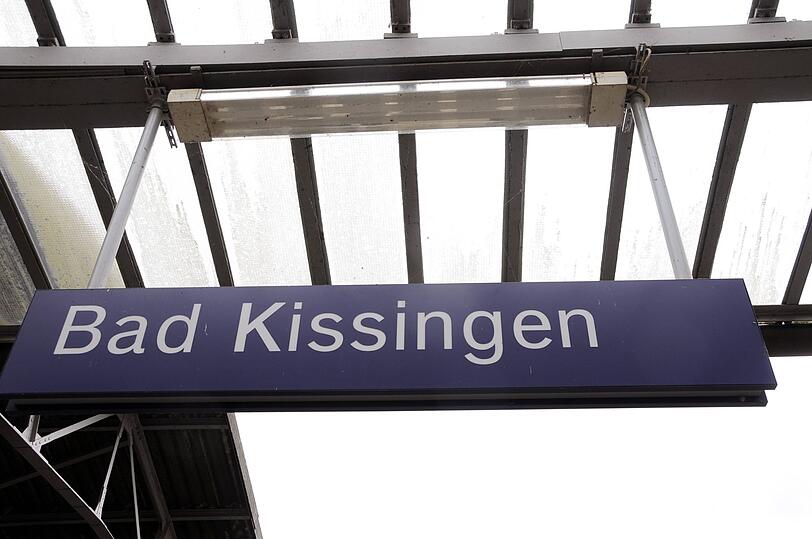 In Bad Kissingen wurde eine junge Frau mit einem Messer angegriffen. Nun erlag sie den schweren Verletzungen. (Symbolbild)