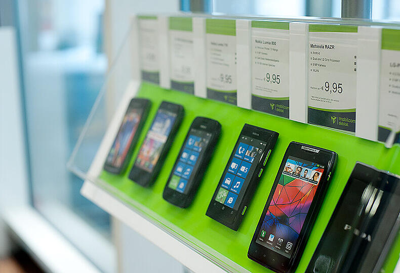 Alle Handys, alle Tarife, alle Netze günstige Angebote - am besten im mobilcom-debitel-Shop am Münchner Stachus.